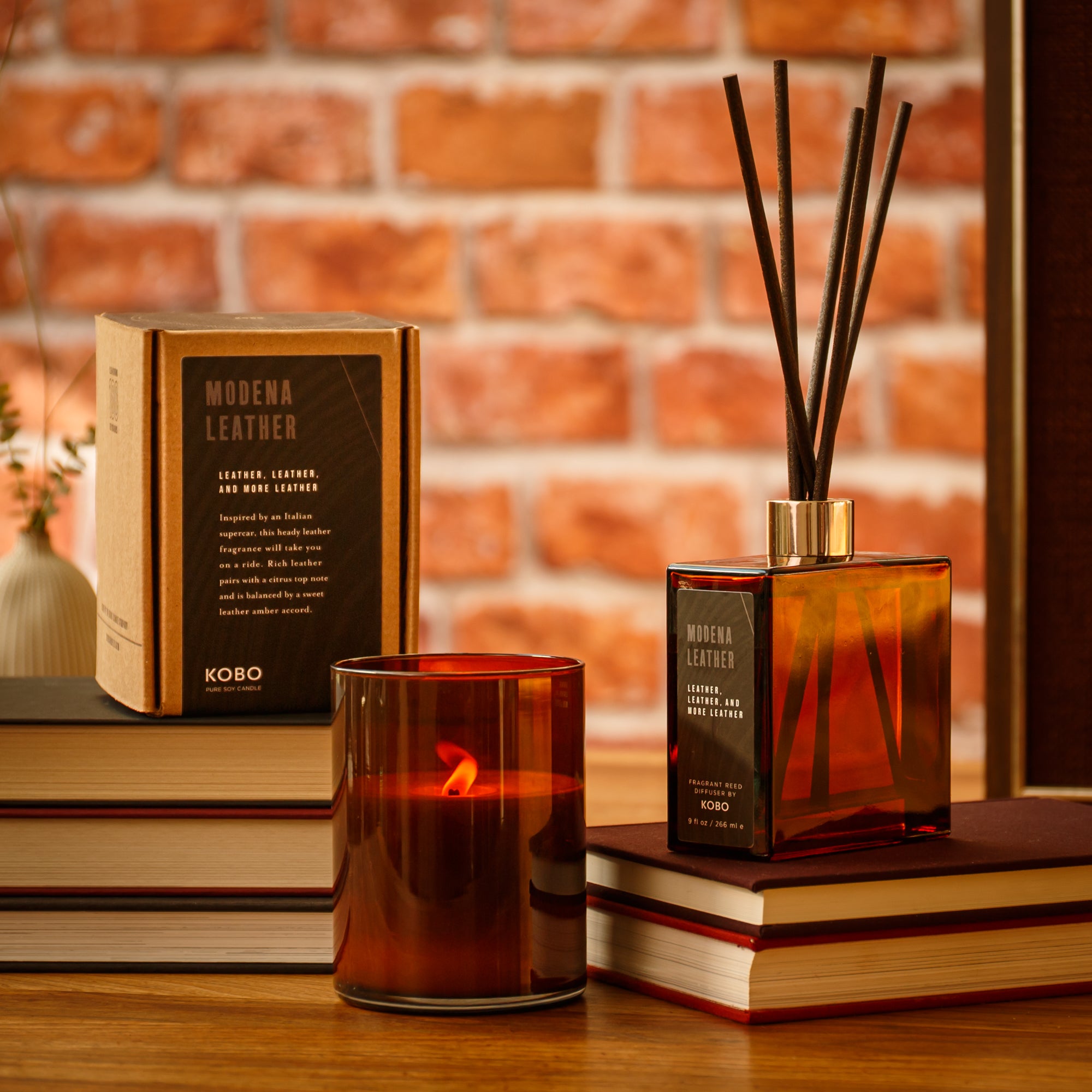 Modena Leather Woodblock Candle – KOBO