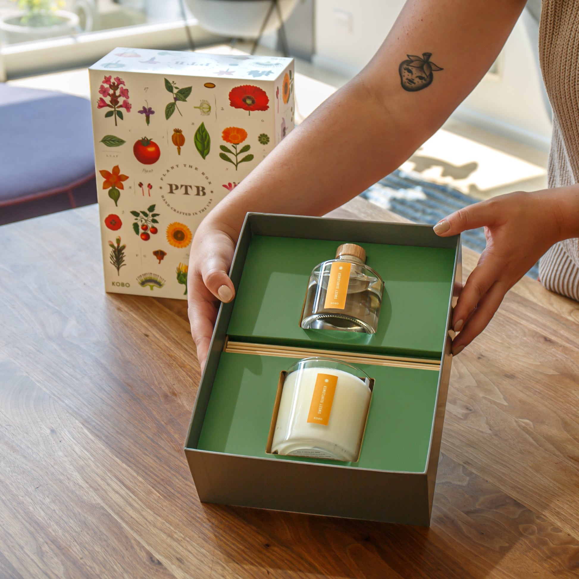 Alternate Image of Sweet Sunflower Plant The Box Candle & Diffuser Gift Set